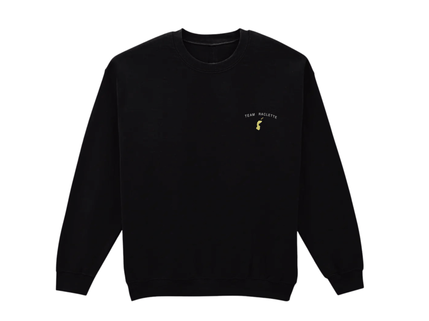 Sweatshirt noir tout doux hyper confortable loose avec broderie côté cœur et sur la manche droite personnalisation broderie team raclette. Texte TEAM RACLETTE et fromage coulant en dessous. 