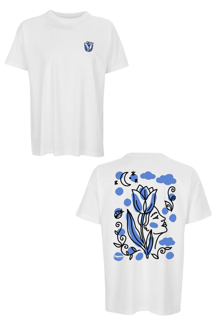 T-shirt oersize blanc DTF personnalisé collection printemps fleur bleu nature Cagade Riviera. Femme nature, fleur, nuage, coccinelle, tulipe