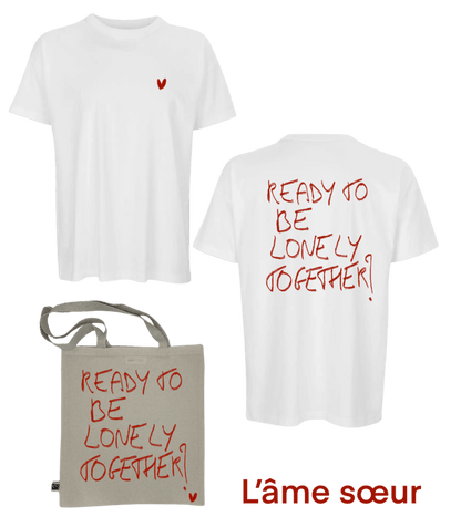 T-shirt oversize blanc écriture dans le dos couple amour love idée cadeau saint valentin et son tote bag assorti avec écriture et petit coeur rouge DTF print