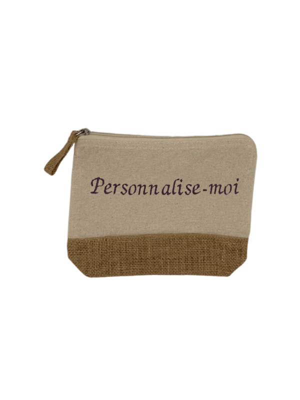 Trousse beige, écru, coton. Personnalisation de la trousse grâce à mots. Il faut choisir parmi un choix de police d'écriture. Choix couleur du fil pour la phrase, personnalisation unique. Toutes les broderies sont faites à la commande selon la personnalisation choisie. 